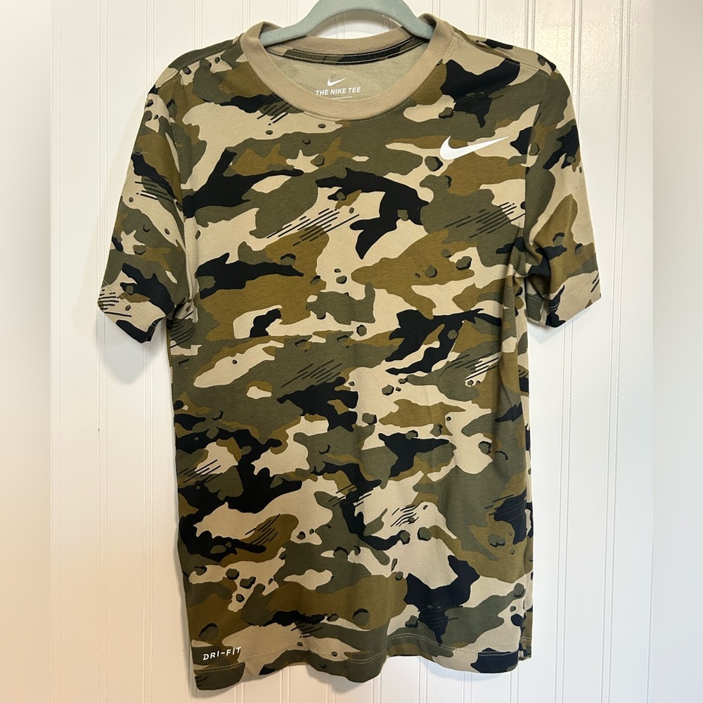 The Nike Tee - Mens Camo Short Sleeve Shirt